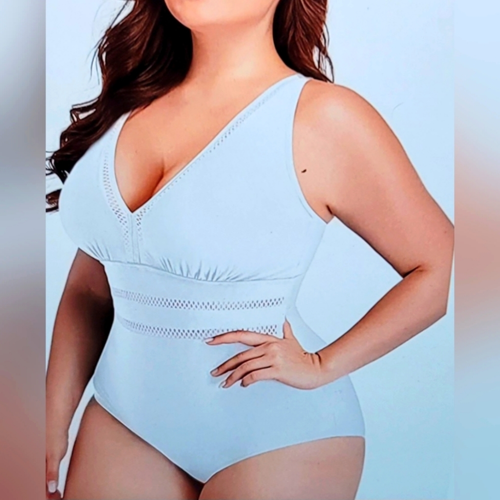 NWT Stunning Crochet Detail Plus Size Bathing  Swim Suit One Piece White XXL